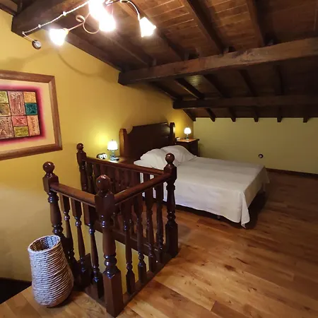 Casa De Aldea Casa Mon Hébergement de vacances Levinco